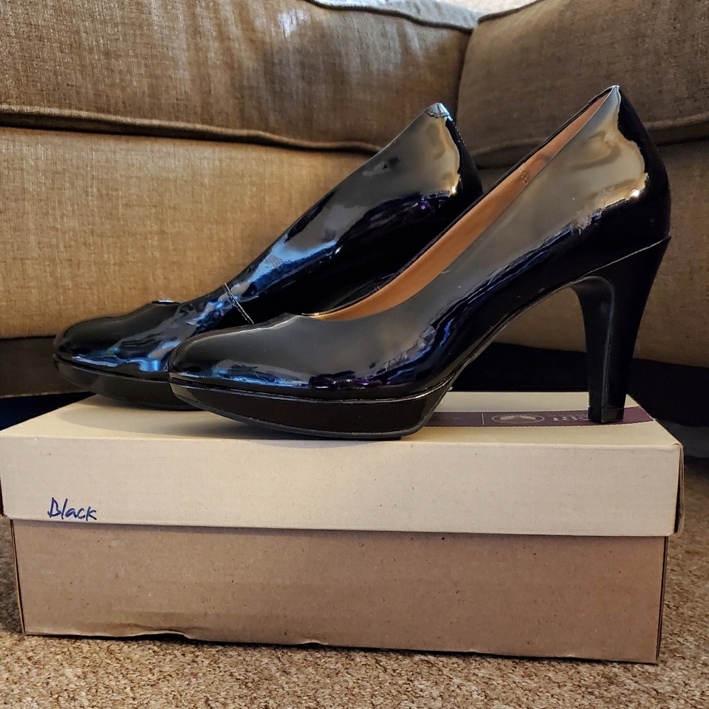 Clark's Soft Cushion Patent Leather Heels